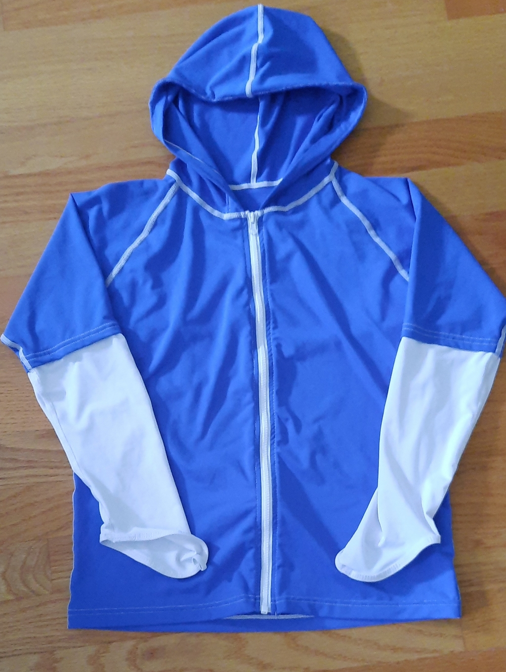 Beach Hooded Swim Rashguard with White Sleeves Cover-up Bathingsuit 10 - 12 Boys